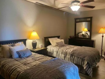 Backdoor Golf course 2 Bedroom Condo