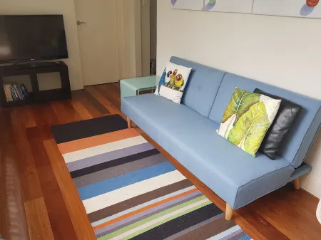 1 BR BEACHSIDE RETREAT WITH LAP POOL - close to Coogee Beach