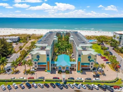 POOLS OPEN! Beach Front Condo, Beautiful Sunsets!