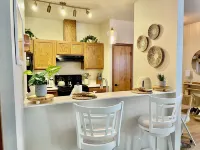 Historic downtown Albany, and peaceful river walks await your enjoyment Hotels in Albany