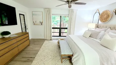 POSHPADZ Presents Treetop Villa Sleeps 5 Beach PGA Golf Resort