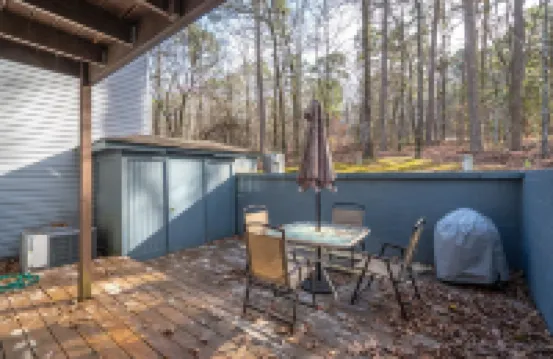 The 2 BDRM Lovely Lake Desoto Townhome