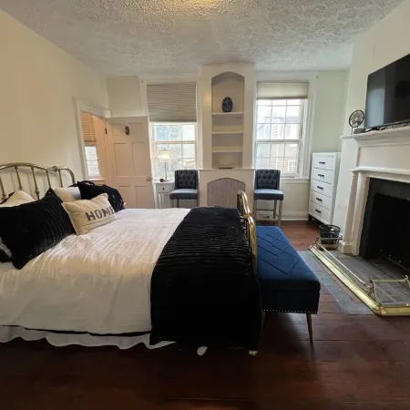Spacious Historic Home Downtown Annapolis Main St. Book for Commissioning Week!