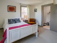 Cozy Country Getaway in the Heart of Upperville Hotels in Fauquier County