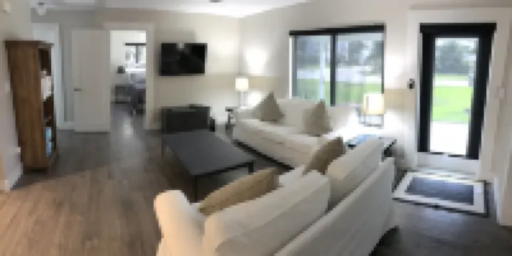 Renovated 4 Bedroom East Boca House, Walk to Everything!