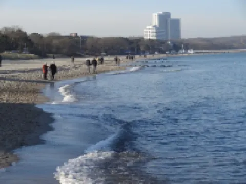 Comfortable apartment with pool and sauna 200m from the beach