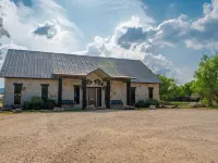 Casa Bella @ Buchanan Vacation Homes - Pool & Free Frio River Access Hotels in Concan