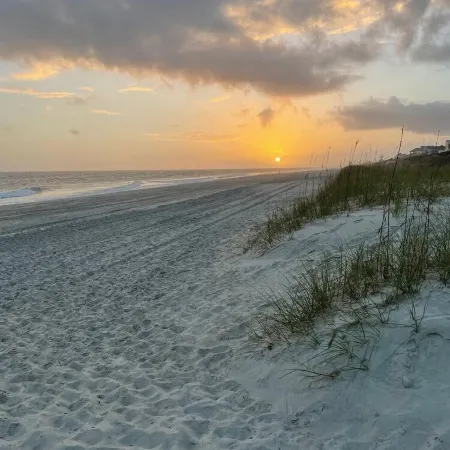 Oceanfront - The Ocean Club - Sand, Sun & Family Fun - Indian Beach/Emerald Isle