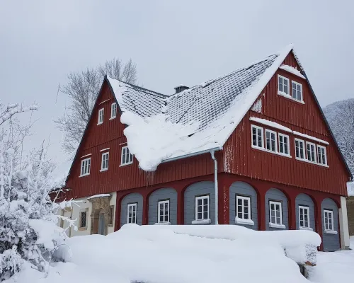 Apartment in top location with sauna and rooftop lounge for families and active vacation groups Hotels in Waltersdorf