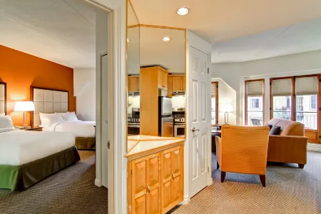 Homewood Suites by Hilton Mont-Tremblant Resort Отели в г. Мон-Трамблан