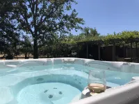 Luxury Sonoma Home with Hot Tub and Beautiful Deck and Outdoor Area