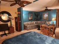 Amazing Oceanfront Condo. Incredible views. located on Magic sands Beach.