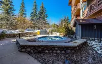 Spectacular Views from 1-bedroom Condo in Copper Mountain Center Village