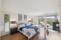 Magnificent Canyon View, Huge Deck, Outdoor Dining Hotels near Guide Dogs For The Blind Inc