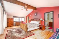 Massive Killington Mountain Lodge - Hot Tub + Sauna + Close to Killington & Pico - 발코니