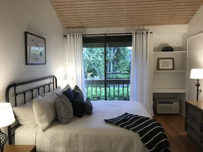 LEGAL VACATION RENTAL - North Shore Surfer's Paradise 카우날라 트레일 주변 호텔