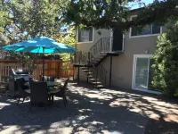 Wine Country Getaway under the Oak