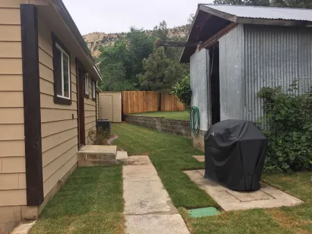 Sunset Cowboys Retreat Отели в г. Кейн Каунти