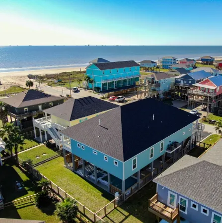 New~ 6 Bedroom 5 bath ~ Pool and Spa ~ Beach Views~ Direct Beach Access