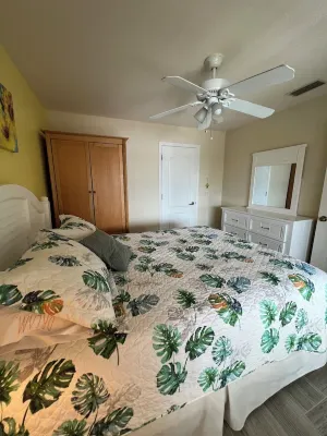 Gulf Access Waterfront Large One or Two Bedroom In Law Suite