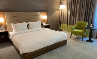 The Grand Lux Hotel