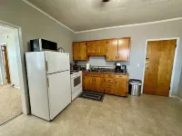 Cozy 1BR on Main St 10 min to Indy
