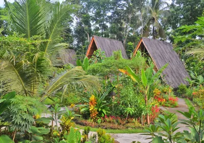 Lagoona Beach Bungalows Các khách sạn ở Margacinta