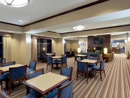 Hampton Inn Gainesville-Haymarket Отели рядом с достопримечательностью «Henry House Hill»