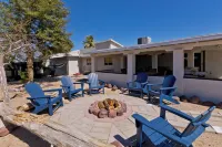 Desert Dream Stay with Pool - next to Joshua Tree Hotels near Desert Institute at Joshua Tree National Park