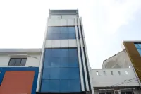 紅門PLUS飯店-達撓桑特烏塔拉 森特住宿飯店