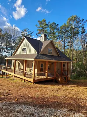 Pine Wood Lodge 5bedroom/3bath Sleeps 16+