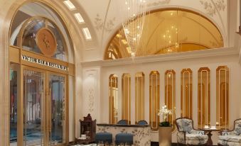 Le Petit Prince Hotel & Rooftop Bar