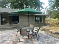 Cozy Rattlesnake Creekside Cabin Retreat