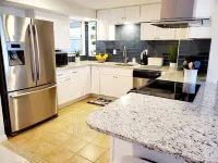 Heated pool, freshly renovated vacation getaway home