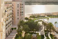 The Ritz-Carlton Abu Dhabi, Grand Canal - Romanttinen