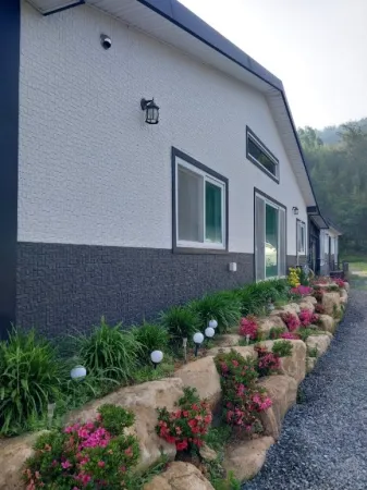 Gangjin Sandeul Farm Pension Отели в г. Чанхын