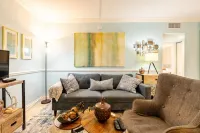 Sunny Retreat: Cozy APT in WPB #2