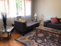 Charming Cupertino Retreat: Spacious Home near Apple HQ, Dining and Shopping! فنادق في كوبرتينو