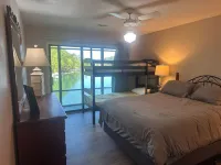 Lake Keowee Waterfront Town Home - 3 Bdrm, 3.5 Bath 7 Miles from Clemson Stadium