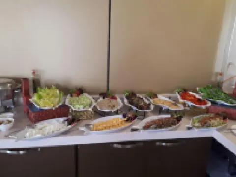 Areen Hotel Al Basateen