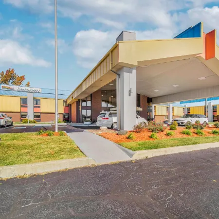 Baymont by Wyndham Muncie Near Ball State University
