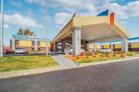 Baymont by Wyndham Muncie Near Ball State University