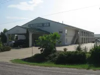 Executive Inn Schulenburg Отели рядом с достопримечательностью «Heritage Society Museum-Weimar»