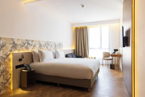 Diagonal Hotel