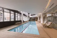 Melbourne Lifestyle Apartments - Best Views on Collins - Pool