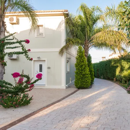Mamfredas Luxury Resort