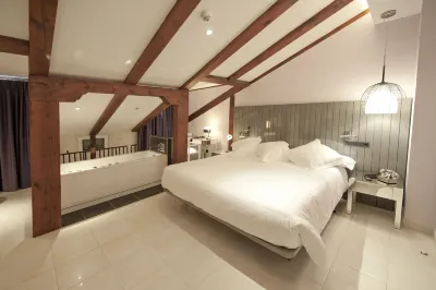 Posada del León de Oro Boutique Hotel Hotel in zona Statua di Don Alvaro di Bazan