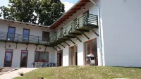 Farm Kundratice Hotels in Radesin