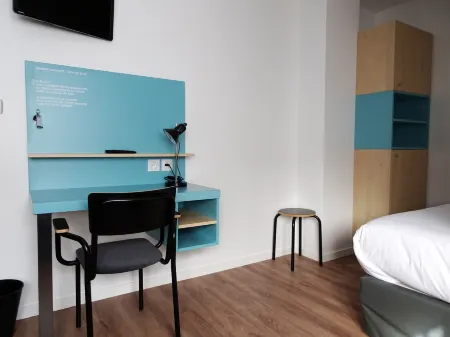 Résidence Little Sévigné Отели рядом с достопримечательностью «Парк Табор»