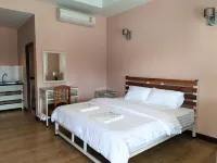 Pirom Lake and Resort Hotels in Prachantakham